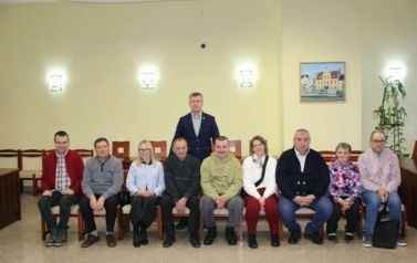 Uroczyste wręczenie dyplom&oacute;w dla uczestnik&oacute;w Warsztatu Terapii Zajęciowej w związku z zakończeniem praktyk rehabilitacji zawodowej 13