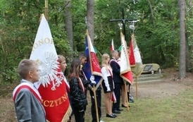 Uroczystości Gminno &ndash; Szkolne z okazji 85. rocznicy Zbrodni Pomorskiej 1939 w Słup&oacute;wku 17