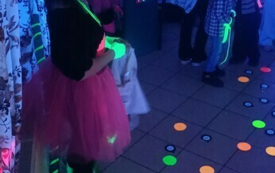 Galeria aktualności Neonowe zakończenie karnawału w sołectwie Drążno 4