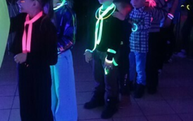 Galeria aktualności Neonowe zakończenie karnawału w sołectwie Drążno 6