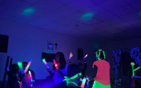 Galeria aktualności Neonowe zakończenie karnawału w sołectwie Drążno 9