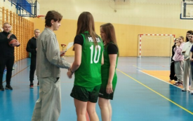 Galeria aktualności Medalowe miejsca SP Mrocza w Mistrzostwach Powiatu w koszyk&oacute;wkę 1