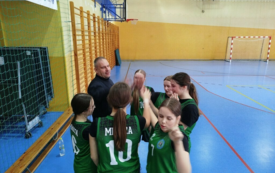 Galeria aktualności Medalowe miejsca SP Mrocza w Mistrzostwach Powiatu w koszyk&oacute;wkę 4