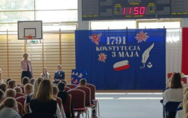 Galeria aktualności Apel z okazji świąt majowych w Szkole Podstawowej w Mroczy 5