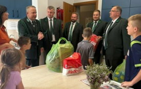 Galeria aktualności Koła łowieckie wsparły Dom Dziecka w Trzemiętowie 7