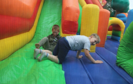 Galeria aktualności Drzewianowska biesiada przy ognisku &ndash; integracja i radosna zabawa mieszkańc&oacute;w 109