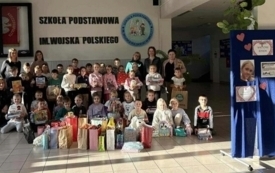 Galeria aktualności W dniach od 20.10. do 21.11.2025. w ramach "Akcji Wiktorii Bzdok" trwała zbi&oacute;rka prezent&oacute;w dla chorych dzieci leczonych na oddziałach onkologicznych. 10