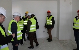 Galeria aktualności Wizja lokalna inwestycji mieszkaniowej przy ul. Nakielskiej w Mroczy  32