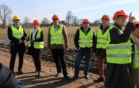 Galeria aktualności Wizja lokalna inwestycji mieszkaniowej przy ul. Nakielskiej w Mroczy  55