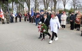 Galeria aktualności Gminne Obchody 86. Rocznicy Zbrodni Katyńskiej oraz 16 Rocznicy Katastrofy Smoleńskiej 11