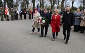Galeria aktualności Gminne Obchody 86. Rocznicy Zbrodni Katyńskiej oraz 16 Rocznicy Katastrofy Smoleńskiej 15