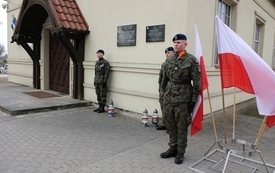 Galeria aktualności Gminne Obchody 86. Rocznicy Zbrodni Katyńskiej oraz 16 Rocznicy Katastrofy Smoleńskiej 18