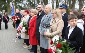 Galeria aktualności Gminne Obchody 86. Rocznicy Zbrodni Katyńskiej oraz 16 Rocznicy Katastrofy Smoleńskiej 23