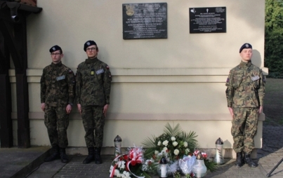 Zdjęcie do Gminne obchody 84. rocznicy Zbrodni Katyńskiej oraz 14. rocznicy katastrofy lotniczej pod Smoleńskiem
