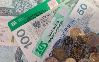 Zdjęcie do ZUS podpowiada, kiedy warto przejść na emeryturę