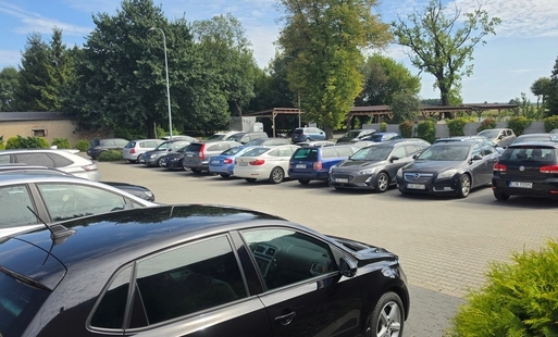 Prośba o przeparkowanie aut z parkingu przy ul. Łąkowej w Mroczy